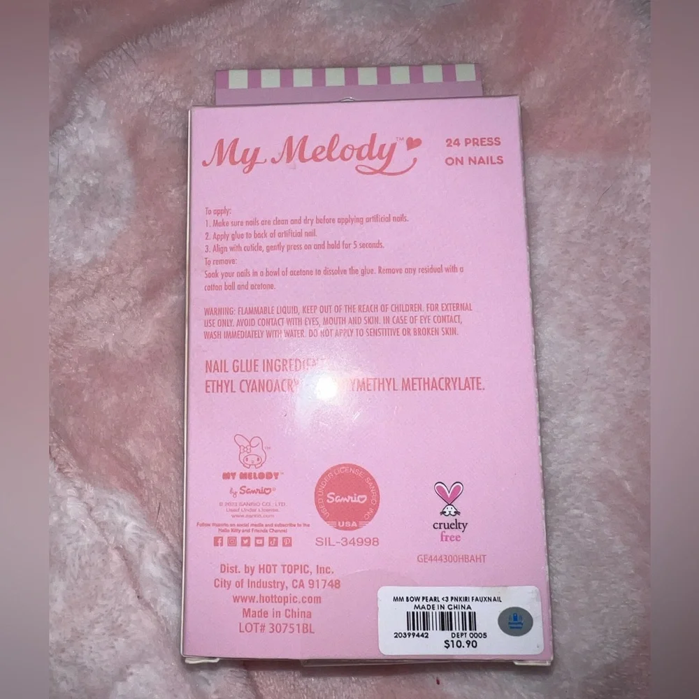 🎀💖 My Melody Sweet Society Pink Jeweled Faux Nail Set NWT 💖🎀 Hot Topic - Picture 3 of 4